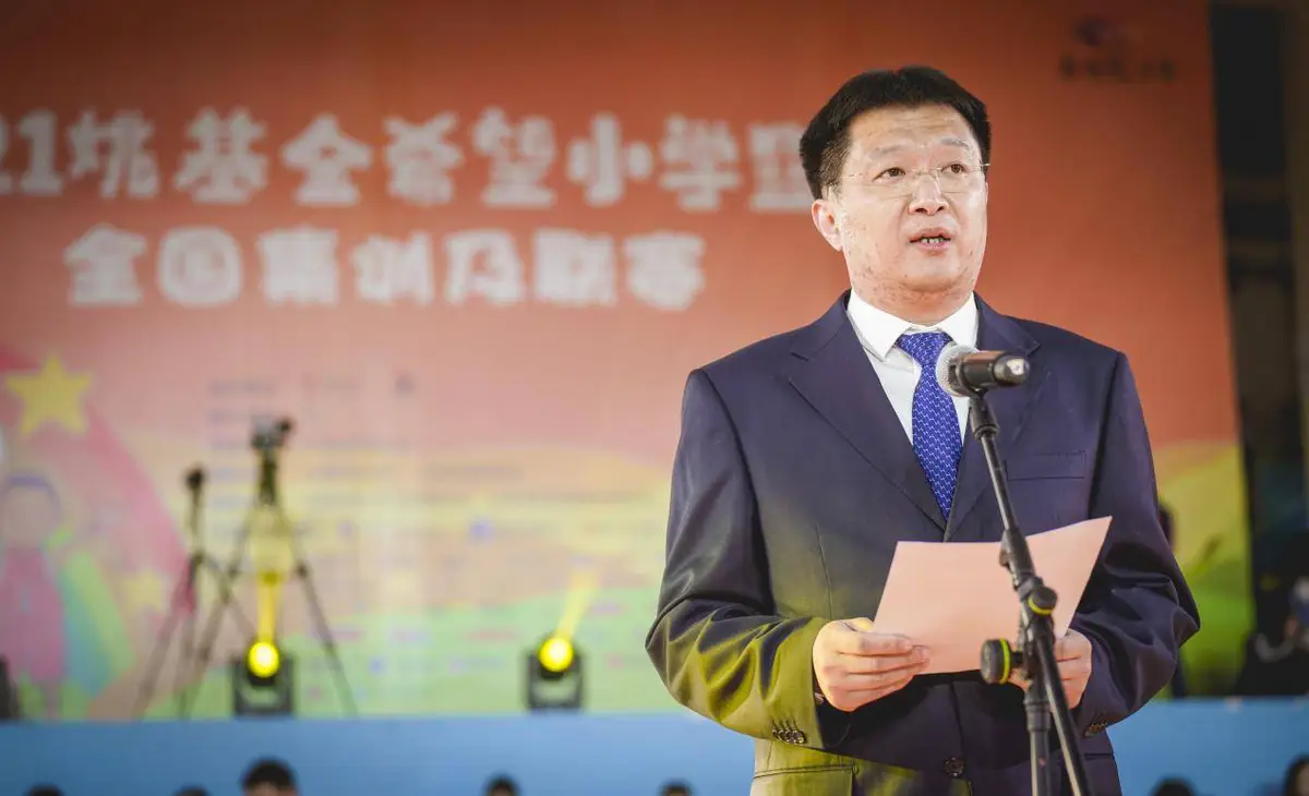 儿童如何在游戏中学习篮球技术_0
